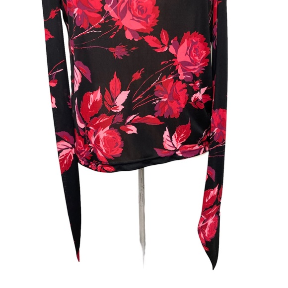 Express Tie Neck Halter Sleeveless Top - Picture 4 of 11
